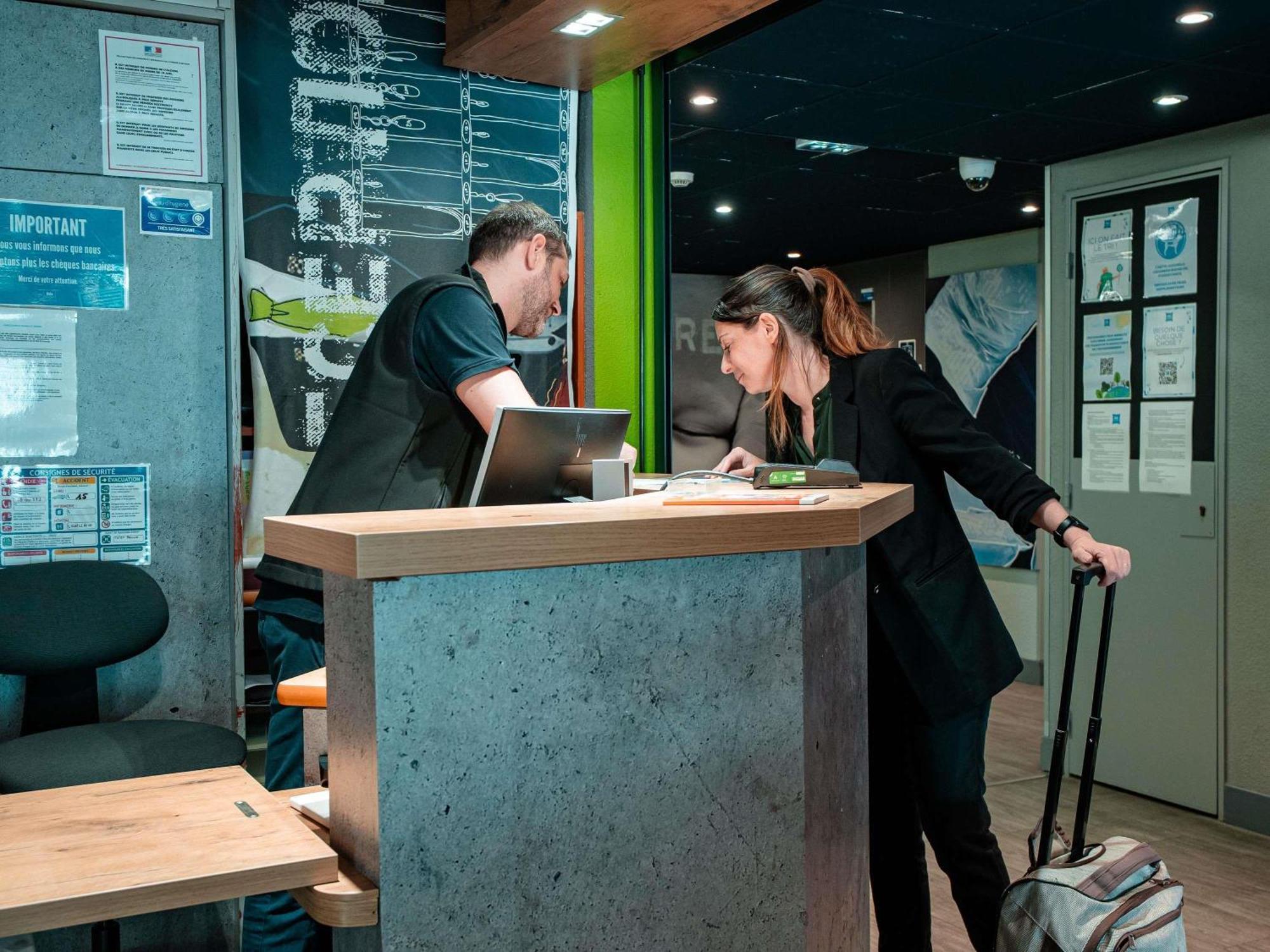 Ibis Budget Narbonne Est Екстер'єр фото